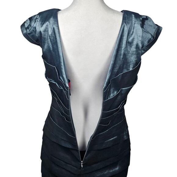 JS Collections Formal V Neck Cap Sleeve Ruched Gown in Silver Blue Size 14 - Picture 8 of 15